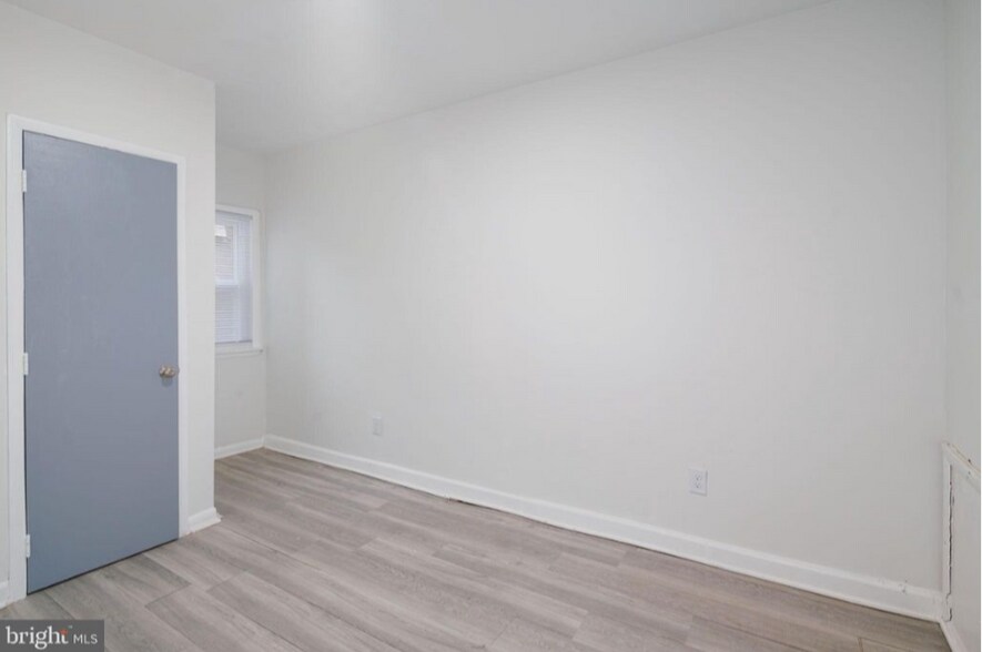 Building Photo - 894 N 42nd St