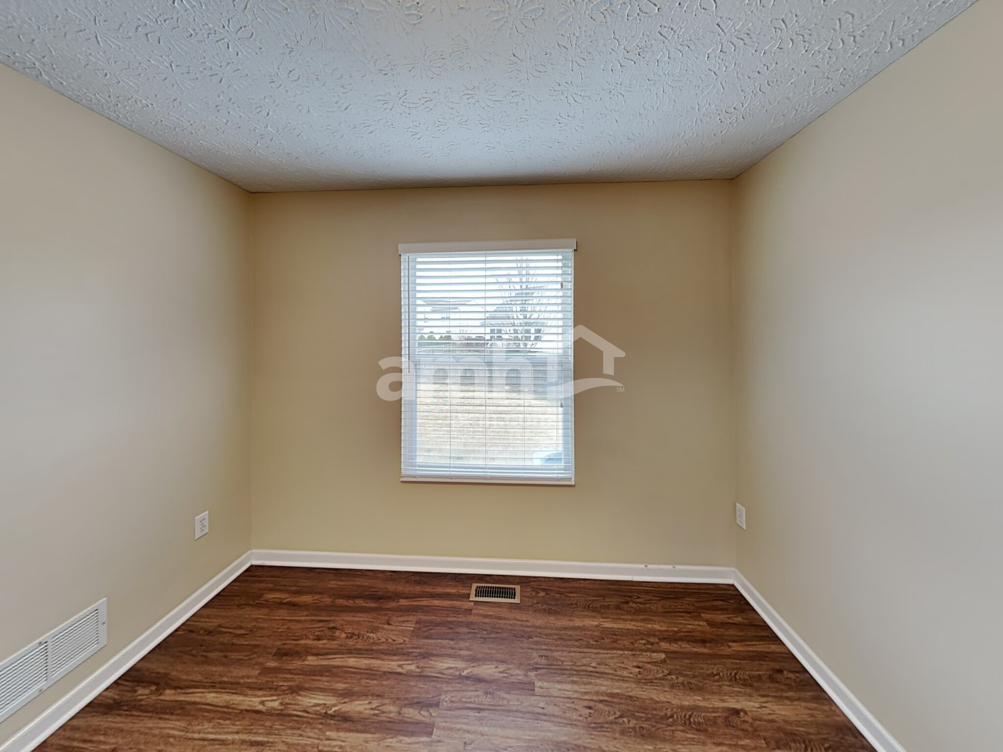 Building Photo - 6529 Hemmingford Dr
