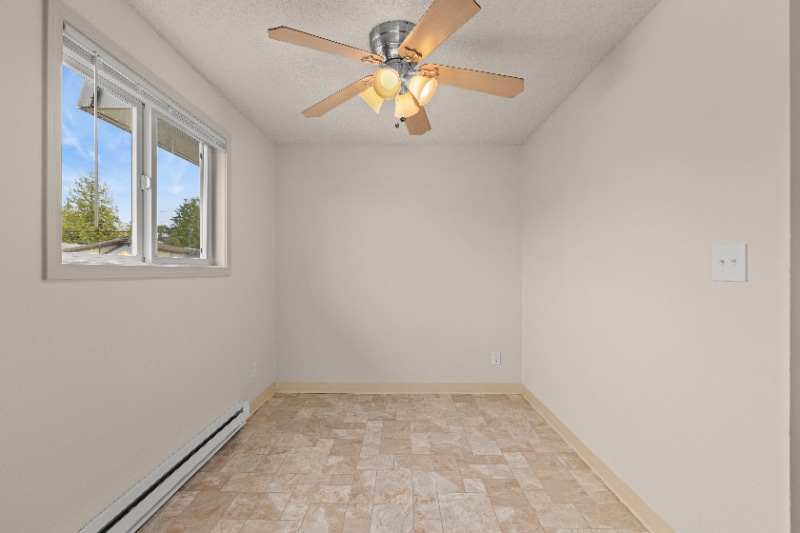 Building Photo - 11540 Pinehurst Way NE