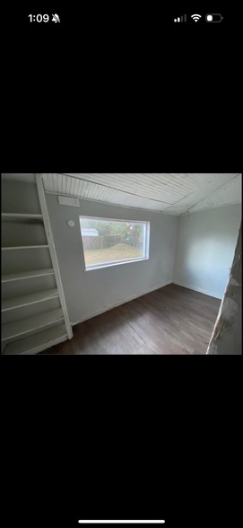 Building Photo - 214 W Volusia Ave