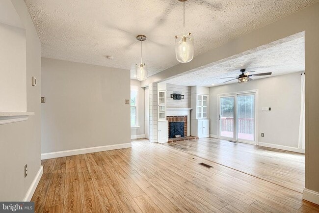 Building Photo - 1725 Beechbank Way