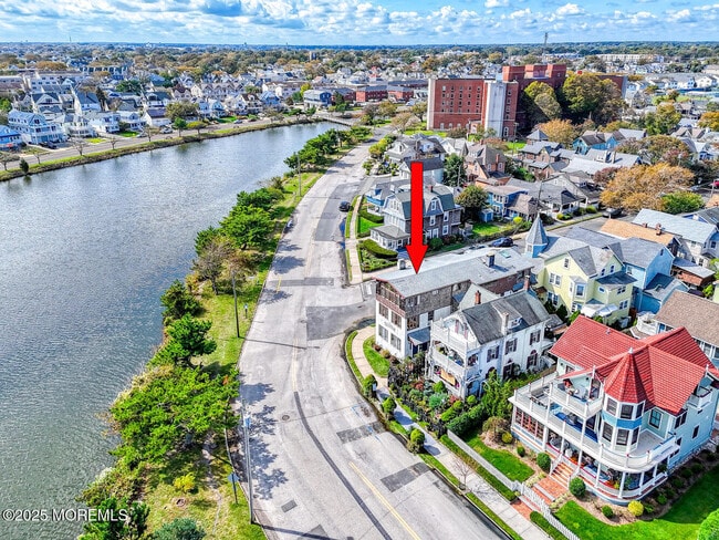 Building Photo - 113 Central Ave