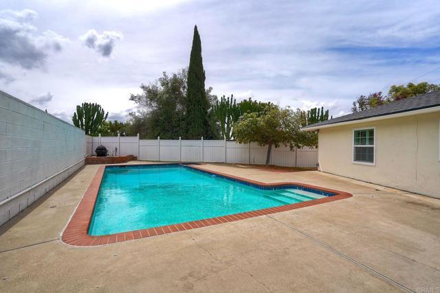 Building Photo - 2511 Meadow Lark Dr
