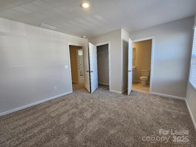 Building Photo - 5213 Brailey Cir
