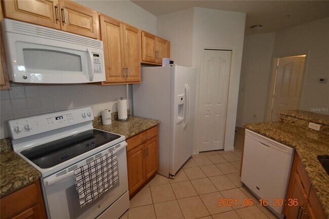 Building Photo - 5511 Legacy Crescent Pl