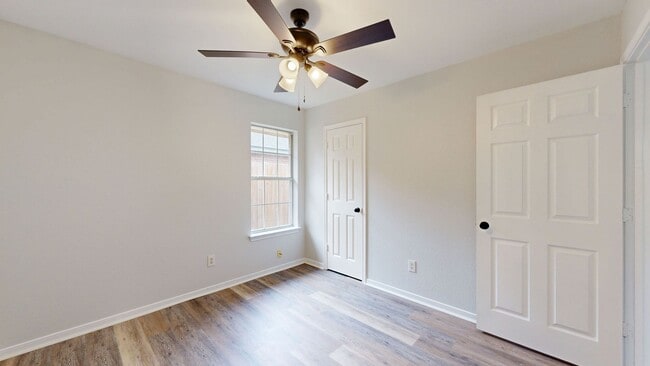 Building Photo - FREE JANUARY RENT!!!!! PRICE IMPROVEMENT $1,250!!!