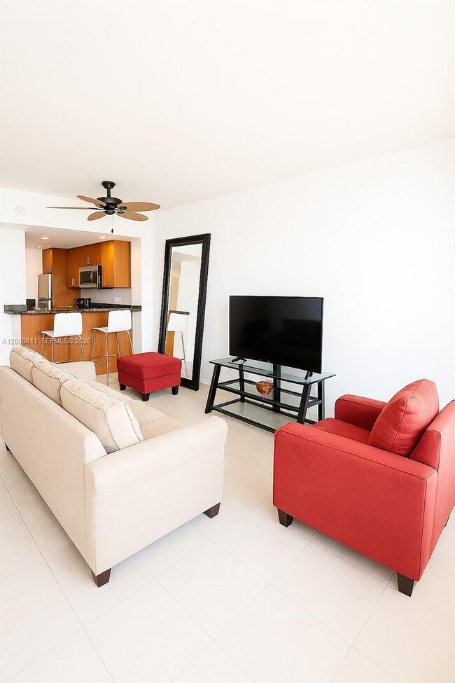 Building Photo - 100 Lincoln Rd