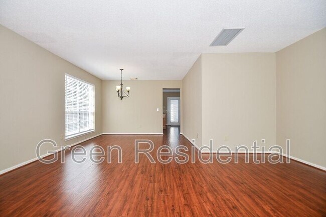 Building Photo - 4919 Cotter Lake Dr
