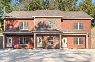 Building Photo - 441 Oak St