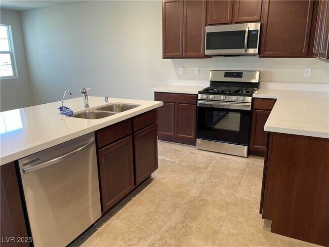 Building Photo - 787 Pickled Pepper Pl