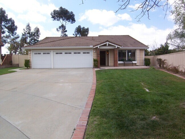 Primary Photo - Charming 3Br/2Ba Single Story House W/3 Car Garage in Poway