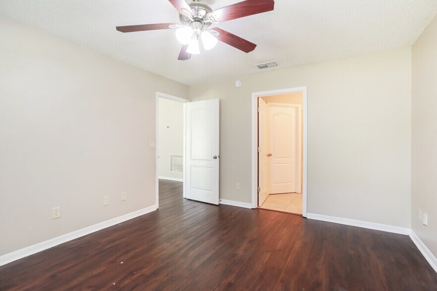 Building Photo - 282 Turtle Dove Dr