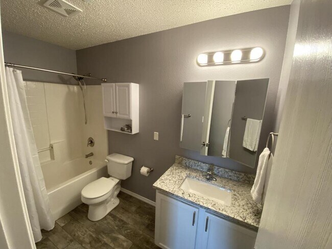 Building Photo - 4603 Courtside Dr