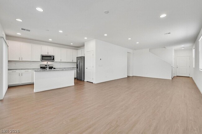 Building Photo - 8106 Rockflower St