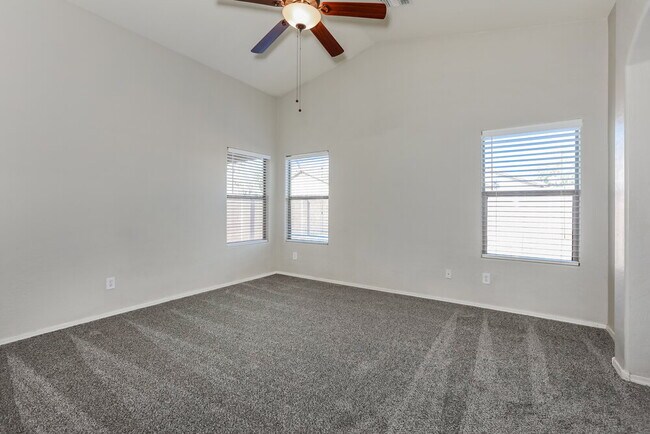 Building Photo - 484 W Gascon Rd