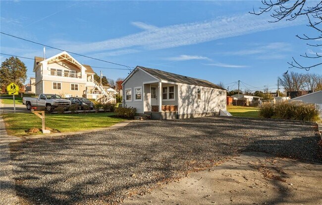 Building Photo - 49 Reservoir Rd