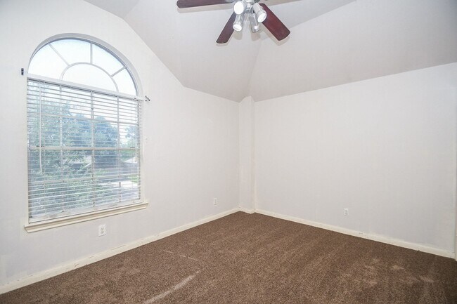 Building Photo - 5214 Mountain Forest Dr