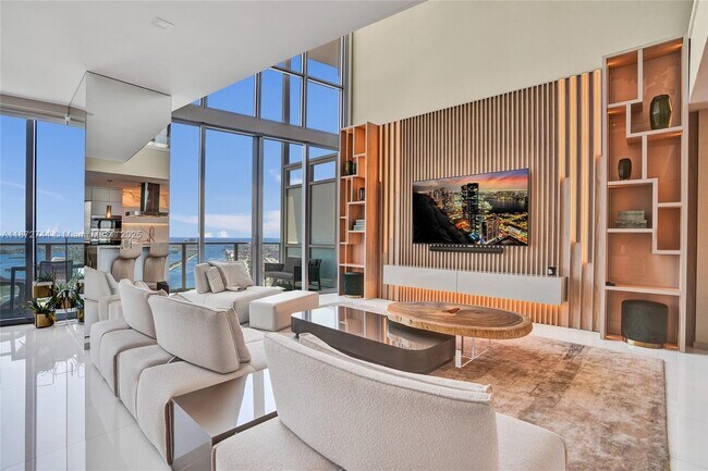 Building Photo - 1100 Biscayne Blvd