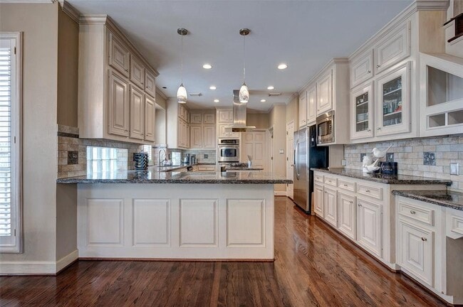 Building Photo - 618 Timber Cir