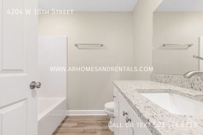 Building Photo - 4204 W 18th St