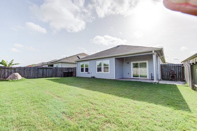 Building Photo - 1005 Blue Beech Ln