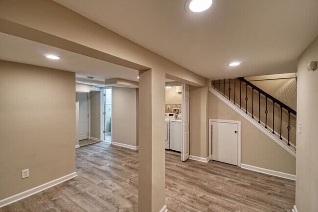 Building Photo - 28 54th St SE