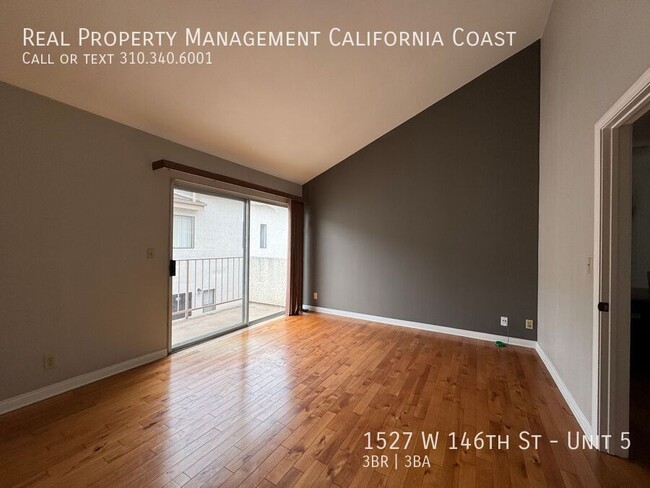 Building Photo - 1527 W 146th St