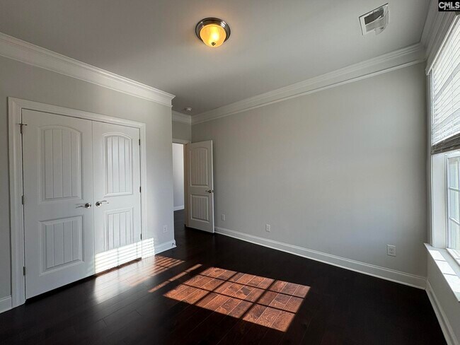 Building Photo - 178 Thacher Lp