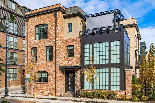 Building Photo - 100 Normandy Ave