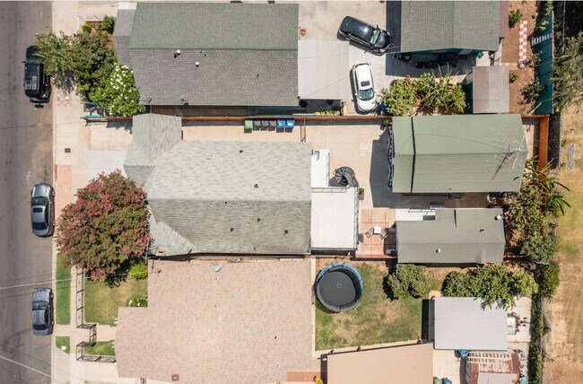 Property Top View - 1005 Calzona St