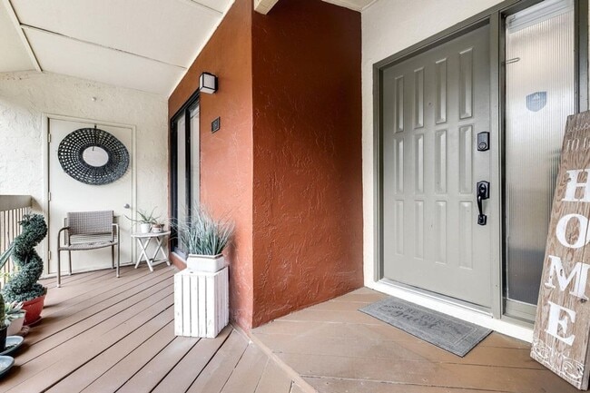 Building Photo - 13155 Chadwick Ct