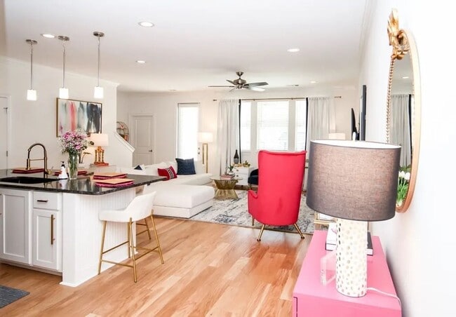 Building Photo - 3 Bedroom / 3.5 Bath at the Commons in Oxford