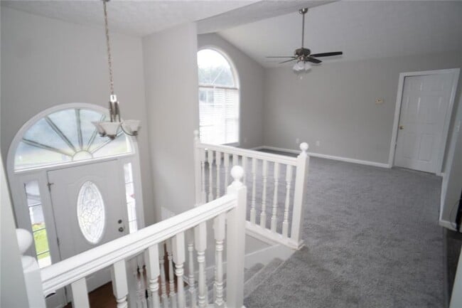 Building Photo - 52 Fieldstone Ct