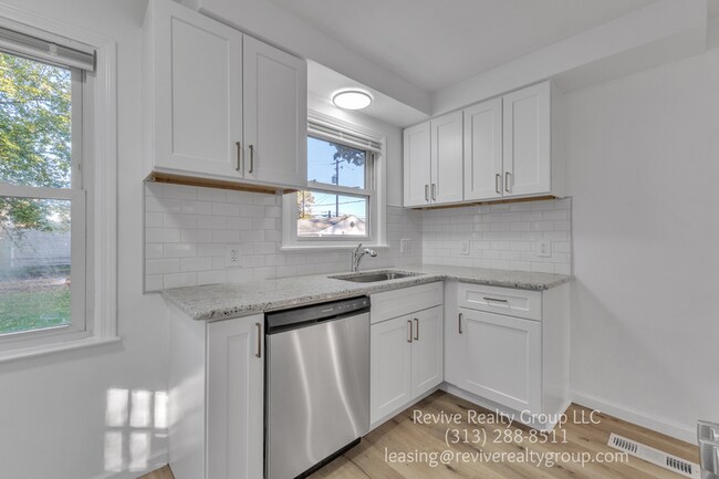 Building Photo - 4802 Niagara St