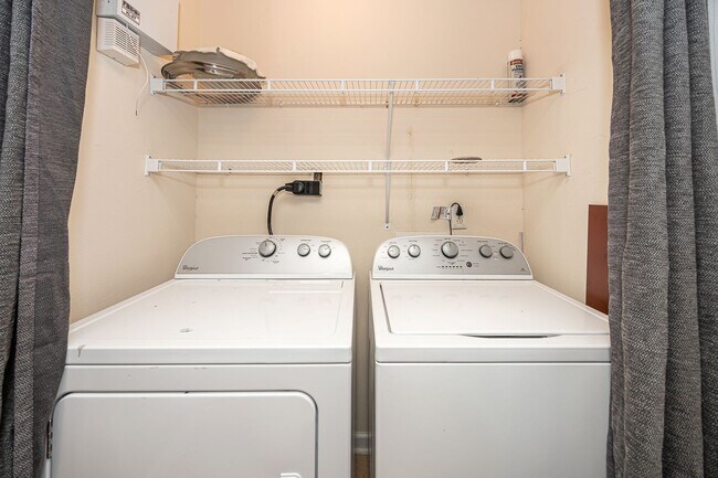 Building Photo - Harbor Landing rental with boat slip, great amenities, and a gated waterfront community lifestyle.