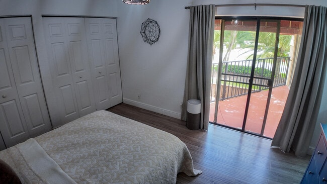 Building Photo - 8050 Severn Dr