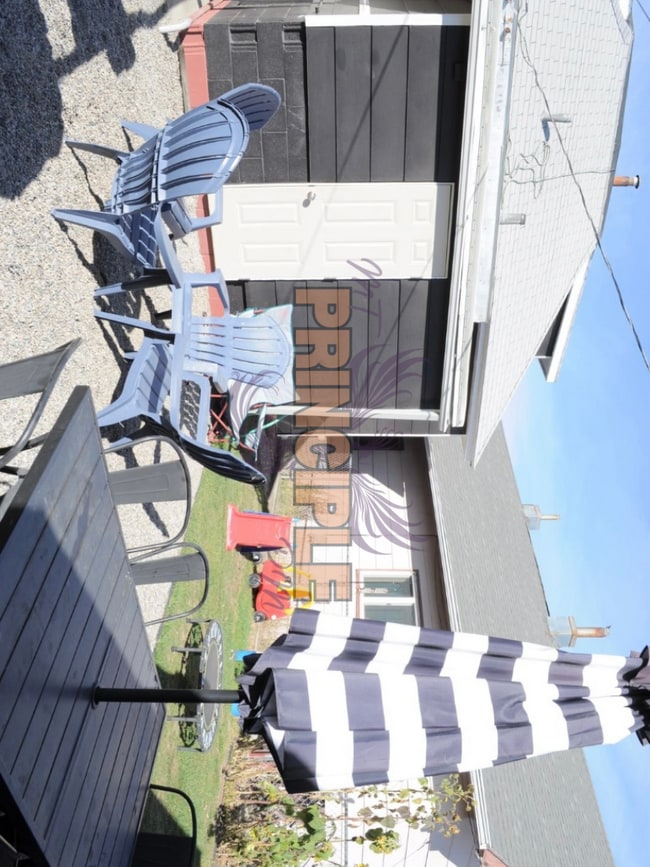 Building Photo - Adorable 3 bed house in great family frien...