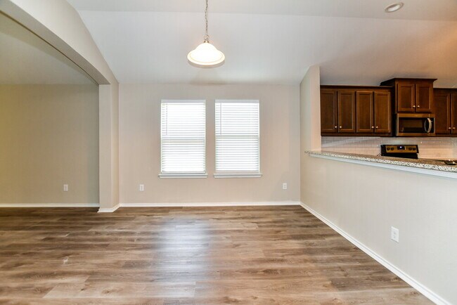 Building Photo - 4713 Joshua Dr