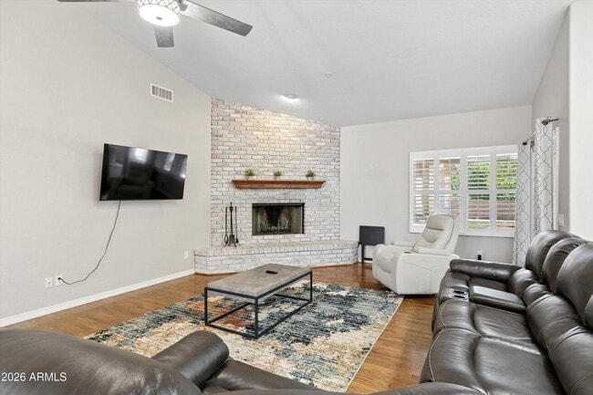 Building Photo - 8611 W Foothill Dr