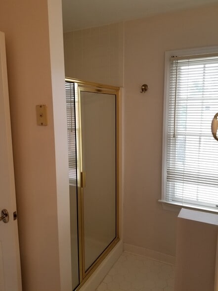 Building Photo - 8141 Madrillon Ct