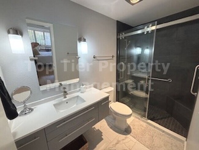 Building Photo - **Beautiful, Fully-Furnished 2 bed / 2.5 bath Townhome in Coastal Carlsbad - Available 12/01**