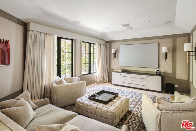 Building Photo - 7651 Willow Glen Rd