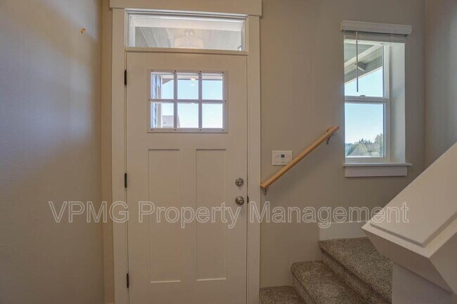 Building Photo - 2331 E Otter Lp