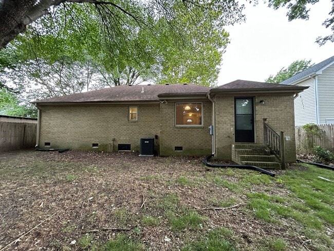 Building Photo - Welcome to this charming ranch-style home in the heart of Churchland "ASK ABOUT OUR ZERO DEPOSIT"