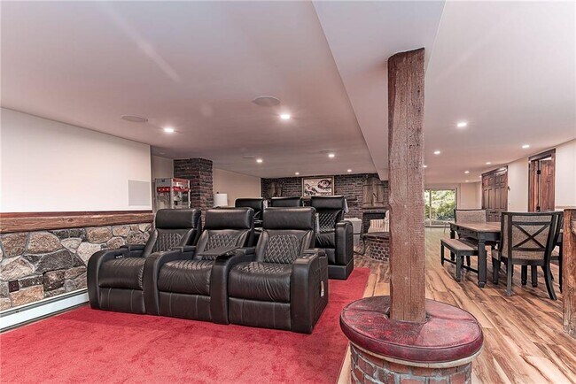 Building Photo - 14 Woodlake Dr