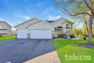 Building Photo - 1500 Powell St N