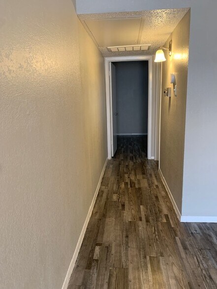 Building Photo - 1437 Cavender Dr