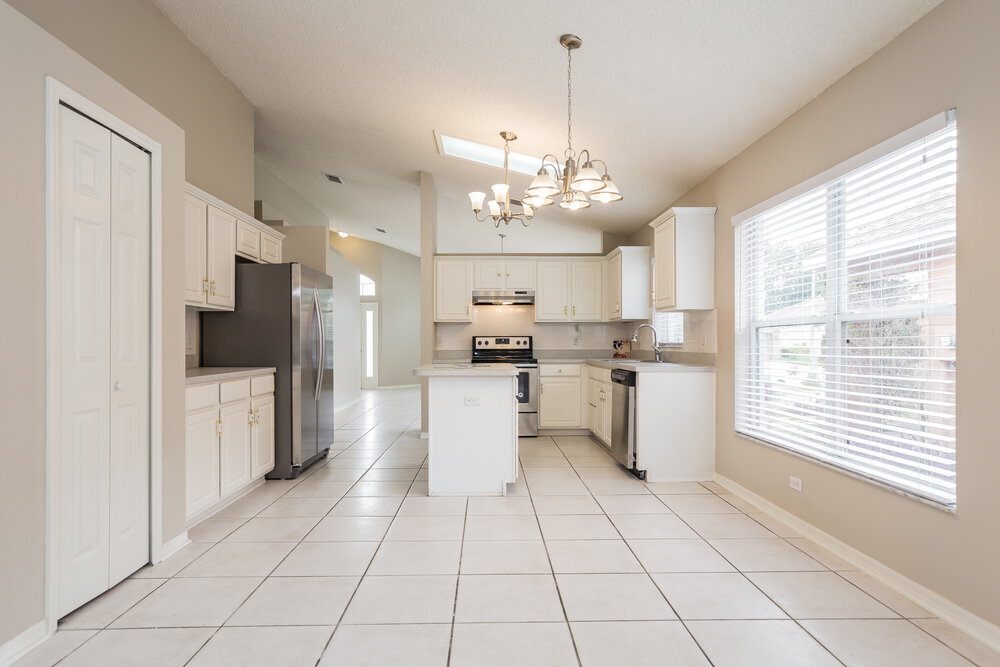 Building Photo - 15833 Pine Lily Ct