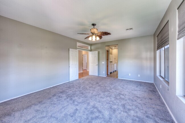 Building Photo - 39932 N Wisdom Way