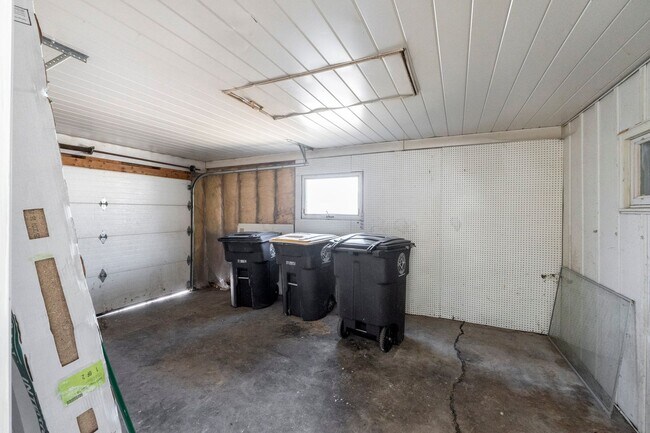 Building Photo - COMING SOON! Updated 3-Bedroom House